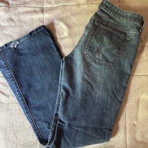 Low rise bootcut jeans